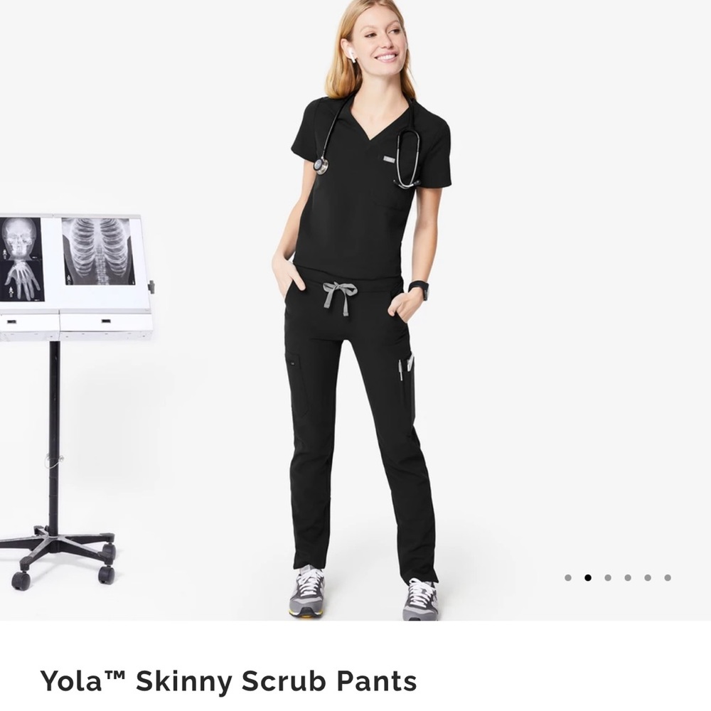Yola skinny scrub pant figs xs